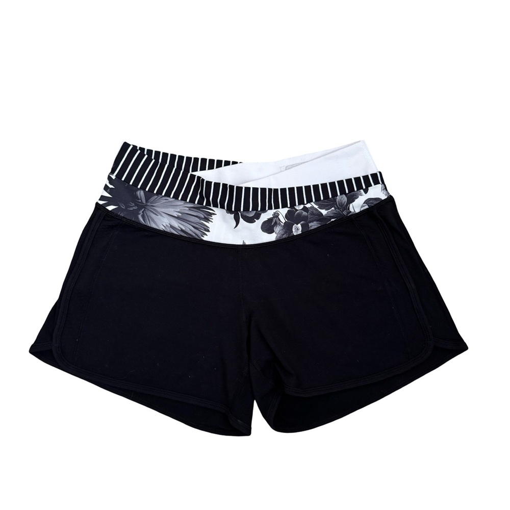 Lululemon Black and White Women's Shorts Size 8